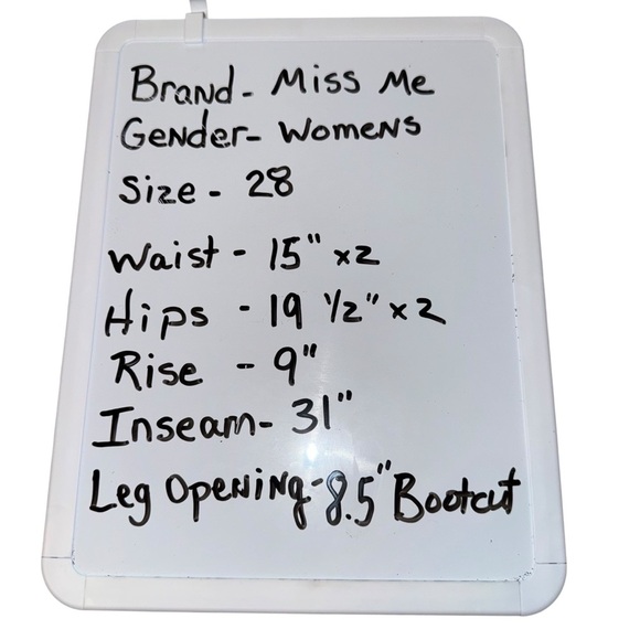 Miss Me Women’s Jeans SZ 28 Floral Fleur Boot Rhinestones Leather Rivets Fading - Picture 7 of 7